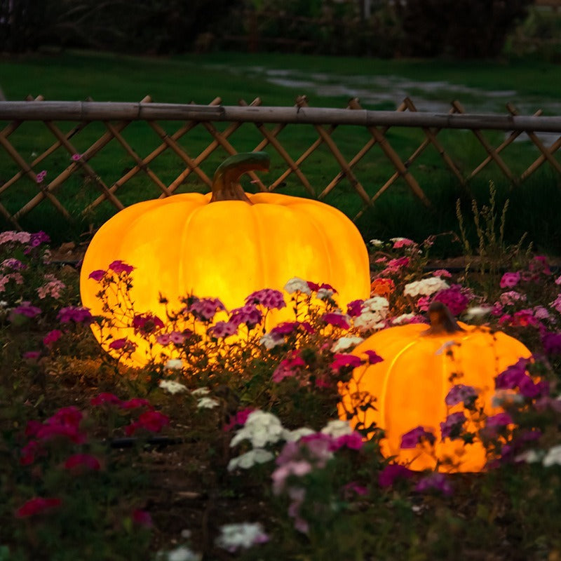 Outdoor solar pumpkin light glowing in Halloween yard décor
Waterproof resin pumpkin lamp for garden or courtyard Halloween
HoliPop solar-powered pumpkin lights for farmhouse outdoor décor
Halloween pumpkin lawn lamp eco-friendly solar light decoration
Festive glowing pumpkin yard lights for outdoor Halloween party